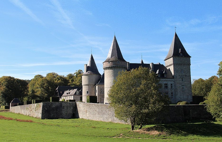 Château d'Onthaine, Ciney, Belgium